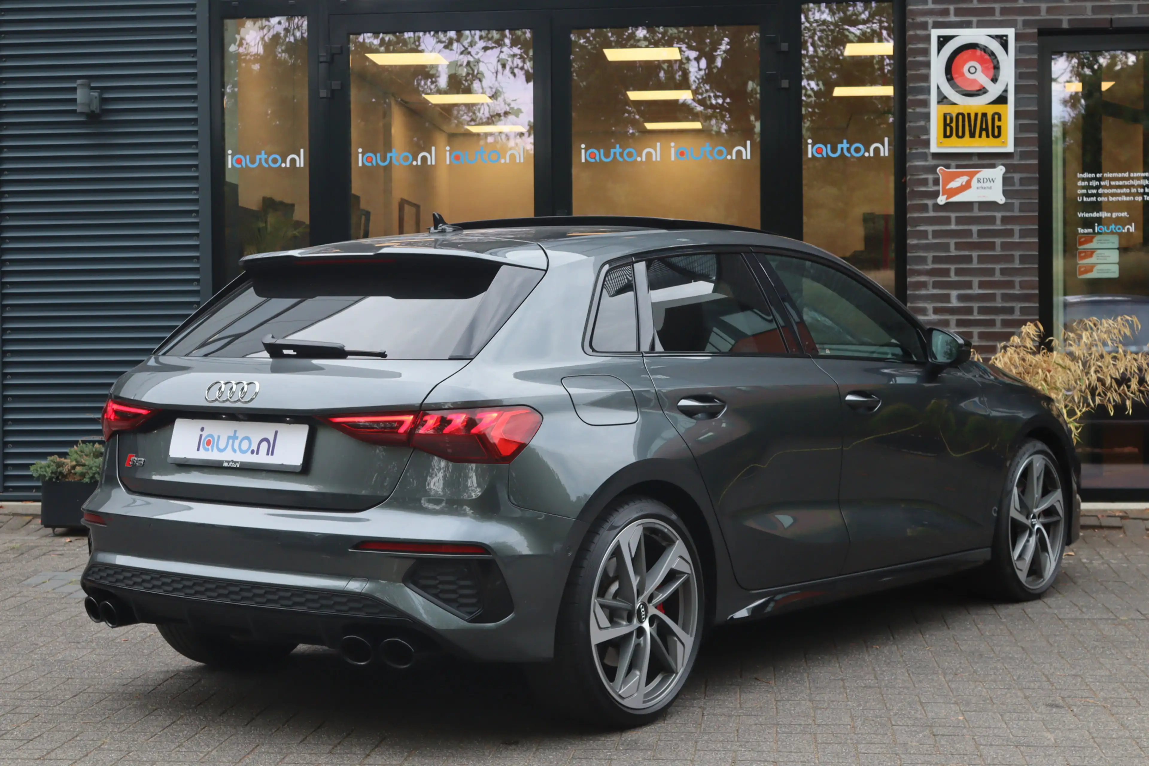 Audi S3 2.0 TFSI quattro Edition One Pano/Matrix LED/B&O/K — photo 2