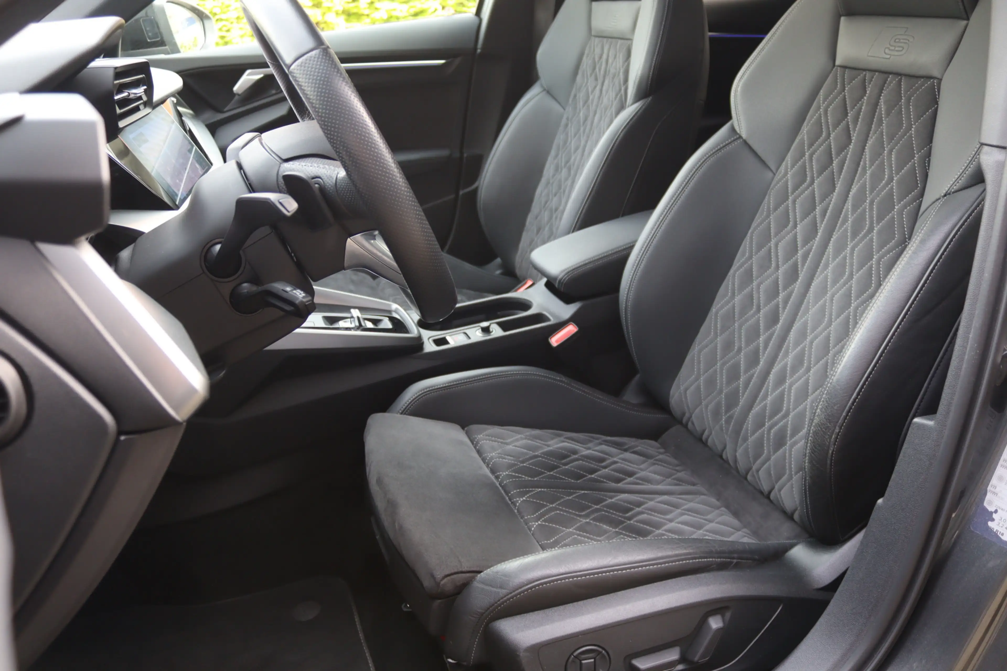 Audi S3 2.0 TFSI quattro Edition One Pano/Matrix LED/B&O/K — photo 12