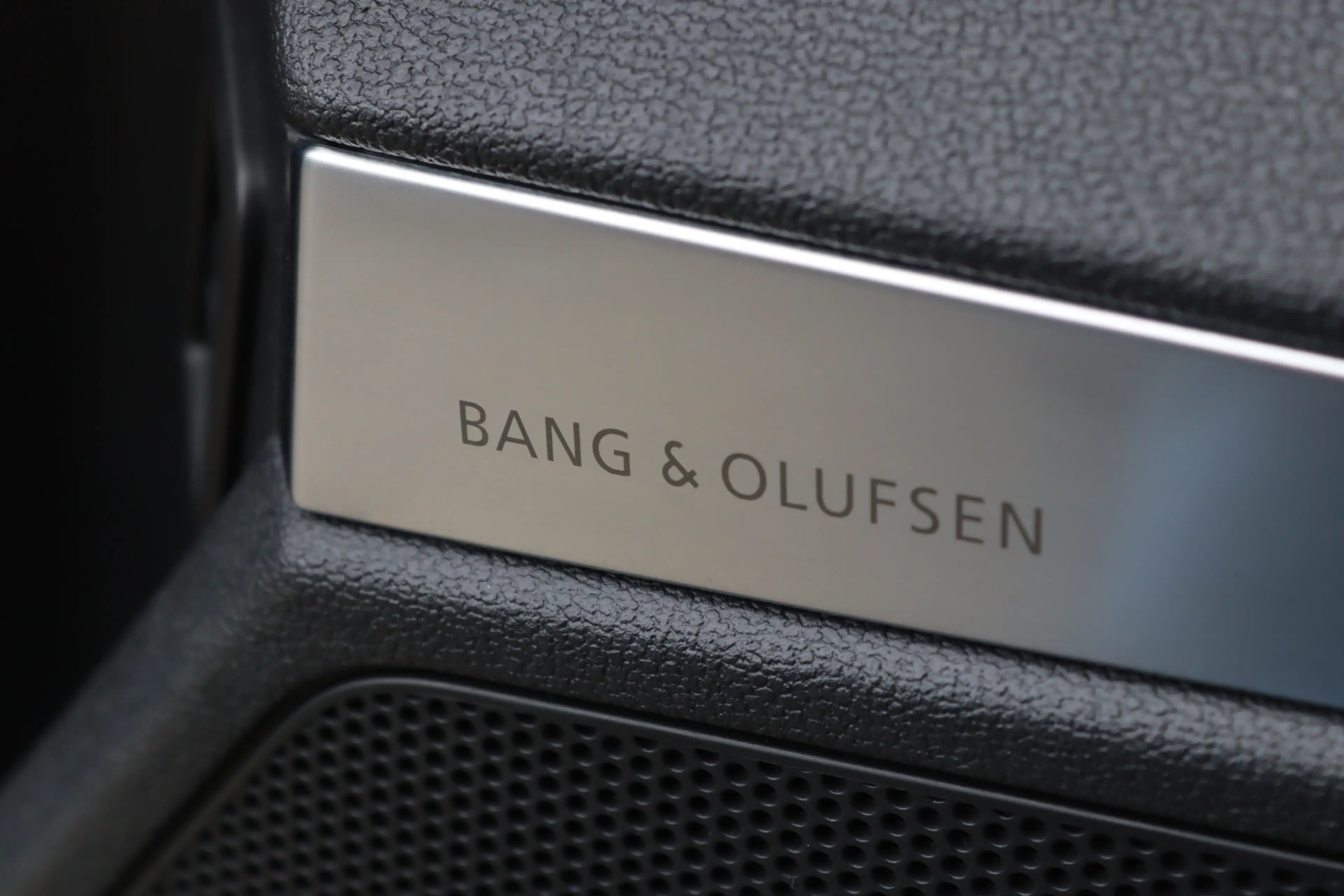Audi S3 2.0 TFSI quattro Edition One Pano/Matrix LED/B&O/K — photo 28
