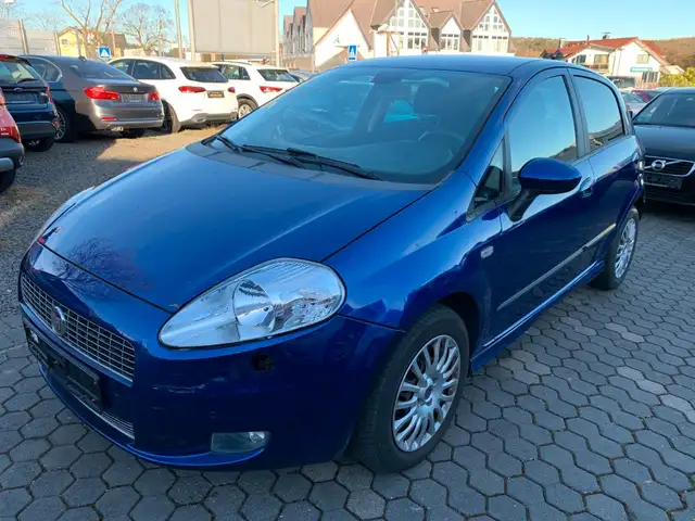 Fiat Punto Grande Punto 1.4 8V Dynamic*Halb Automatik*
