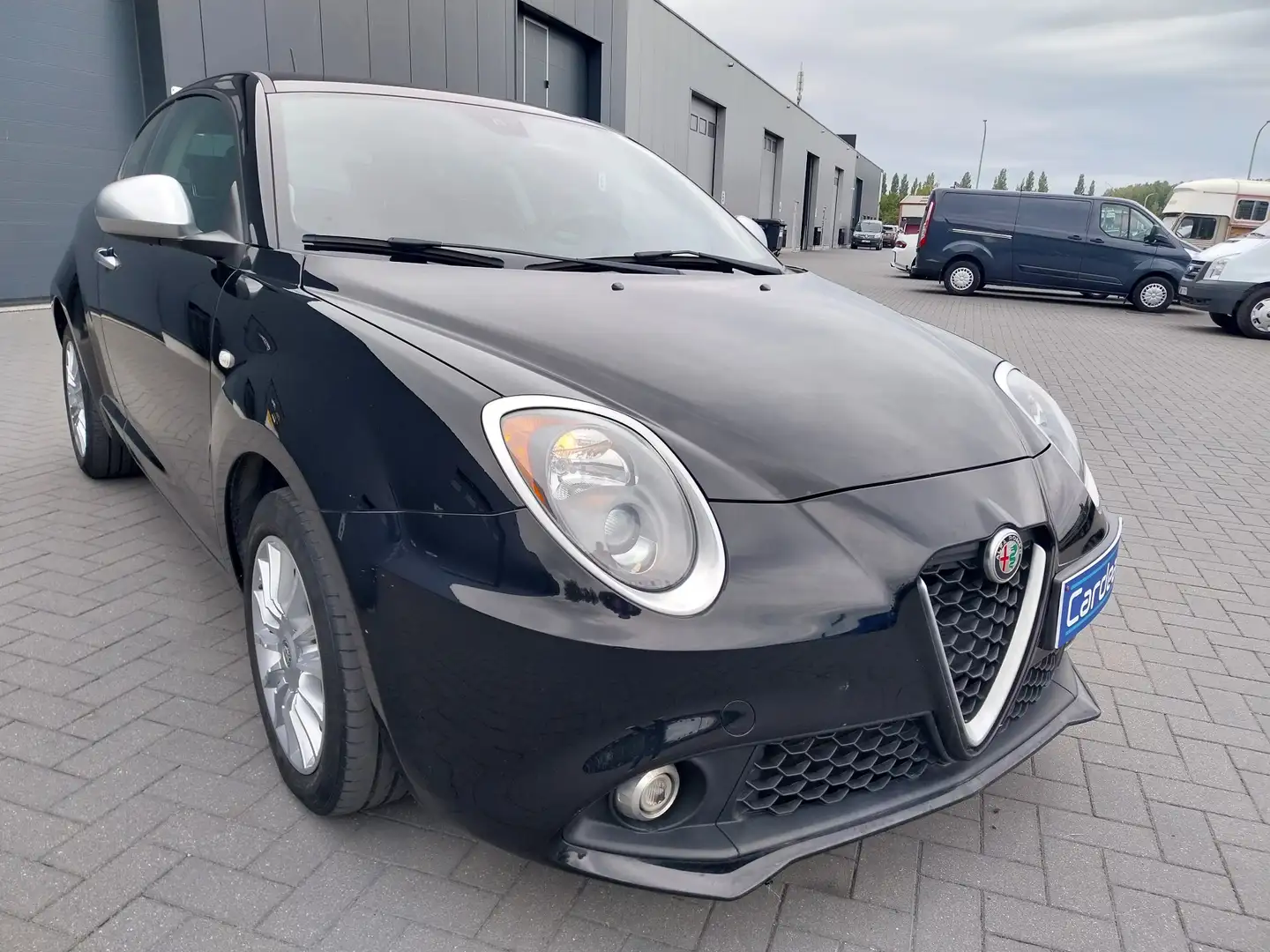 Alfa Romeo MiTo 1.4i/AIRCO/GPS/BLUETOOTH/GARANTIE.12.MOIS/ Zwart - 1