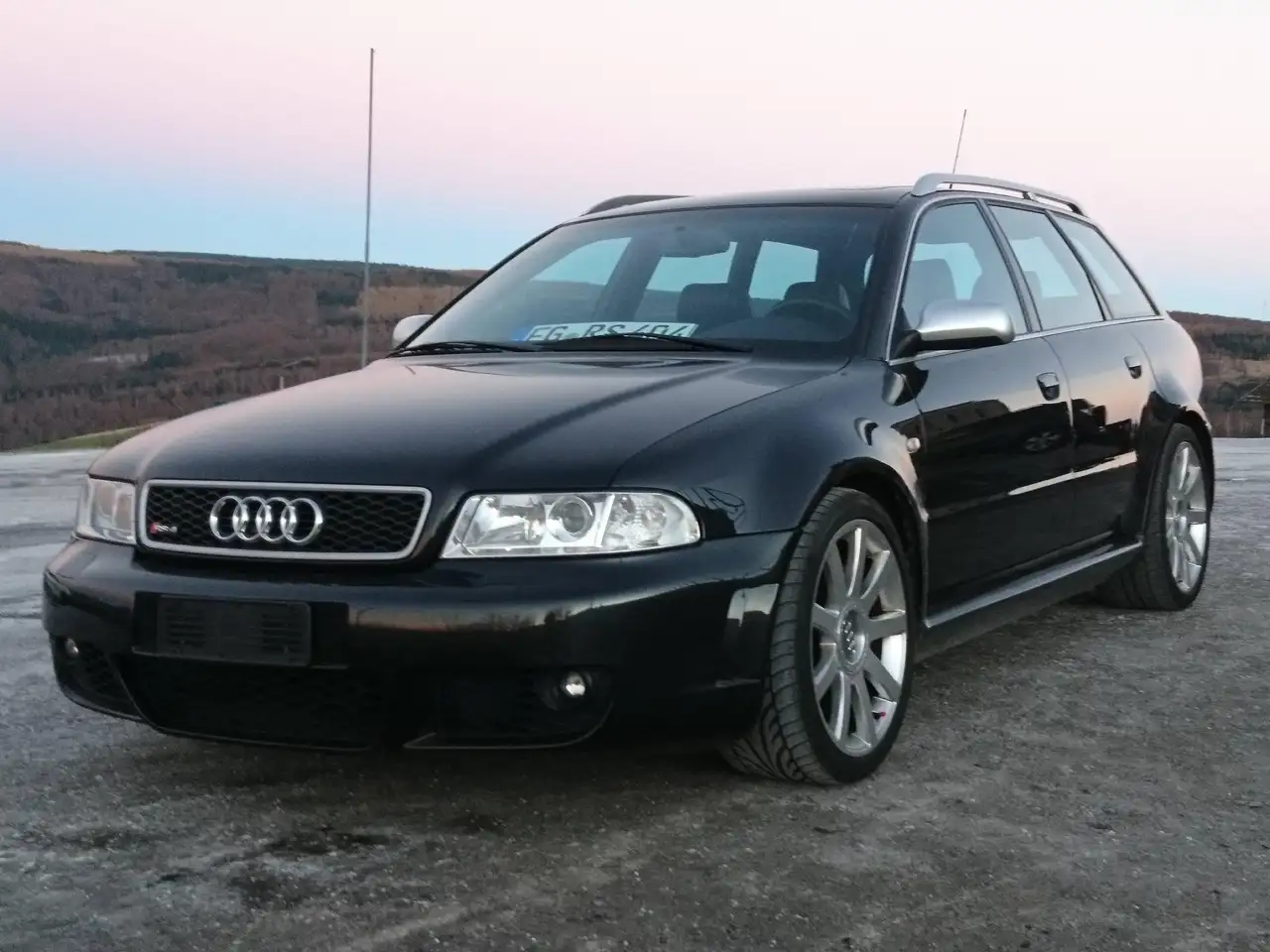 Audi RS4, foto 1