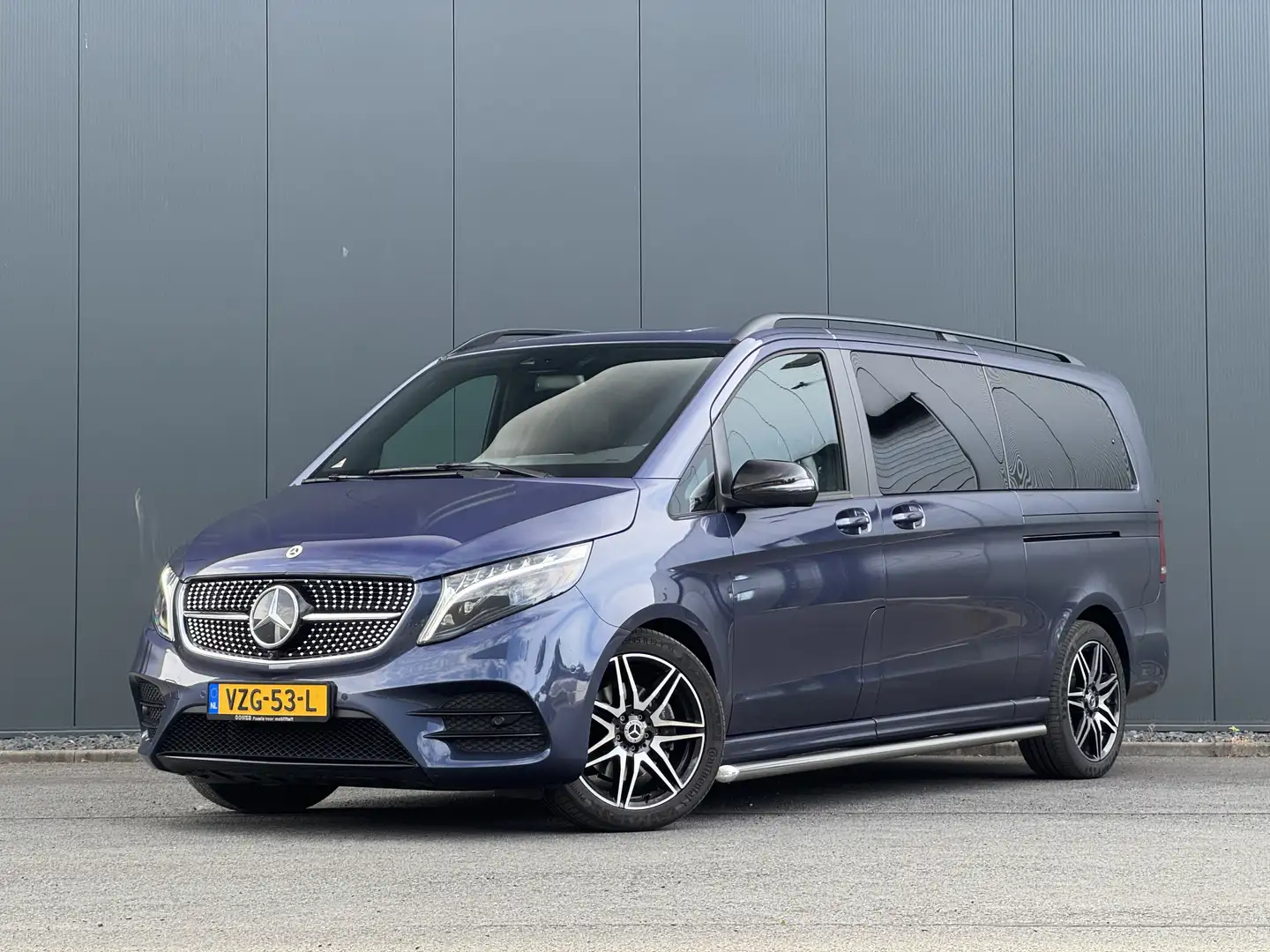 Mercedes-Benz V 250d Lang AMG / 360 / Bur / lucht Azul - 1