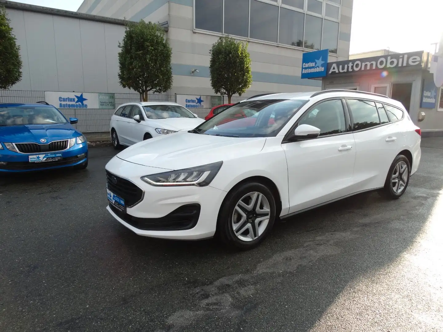Ford Focus Turnier 1.5EB-120Ps*Navi*LED*1HAND*EURO6 Weiß - 1