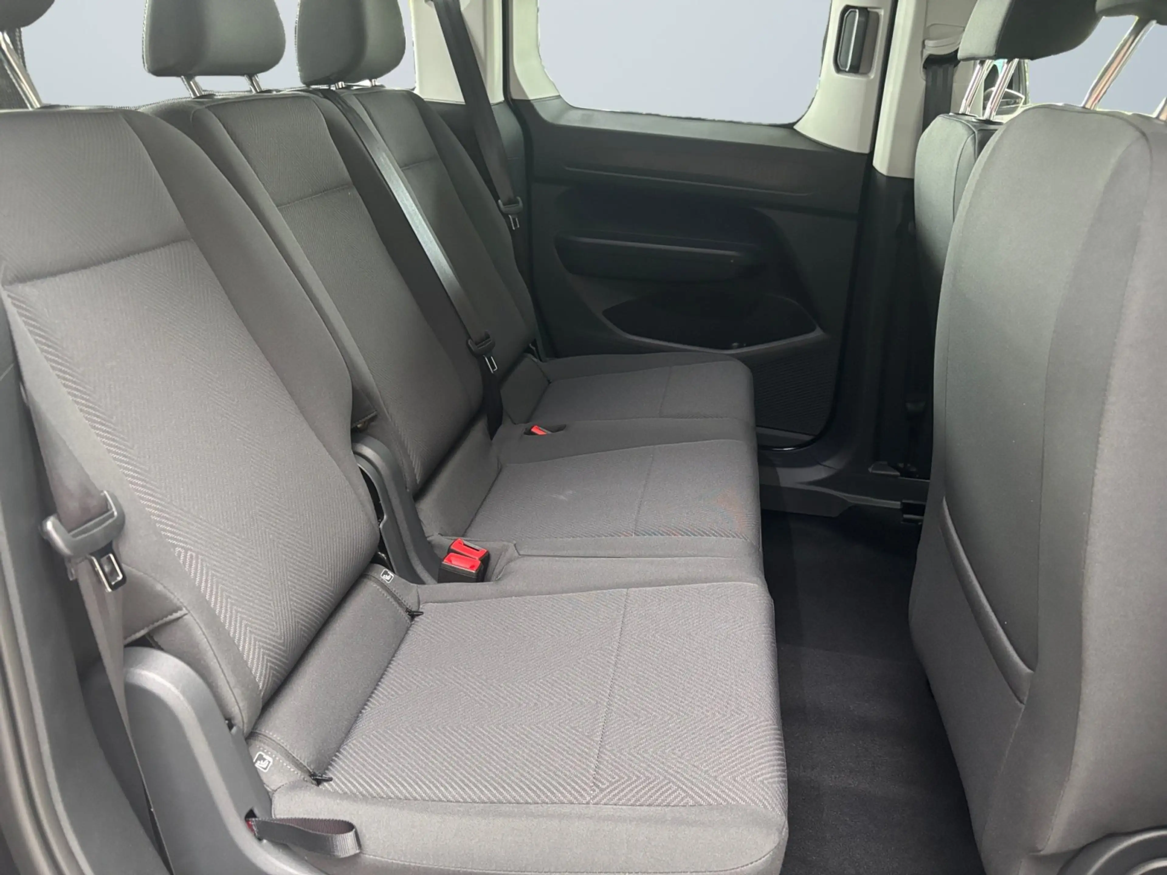 Ford Tourneo Connect 2.0 EcoBlue DSG Tempomat — photo 11