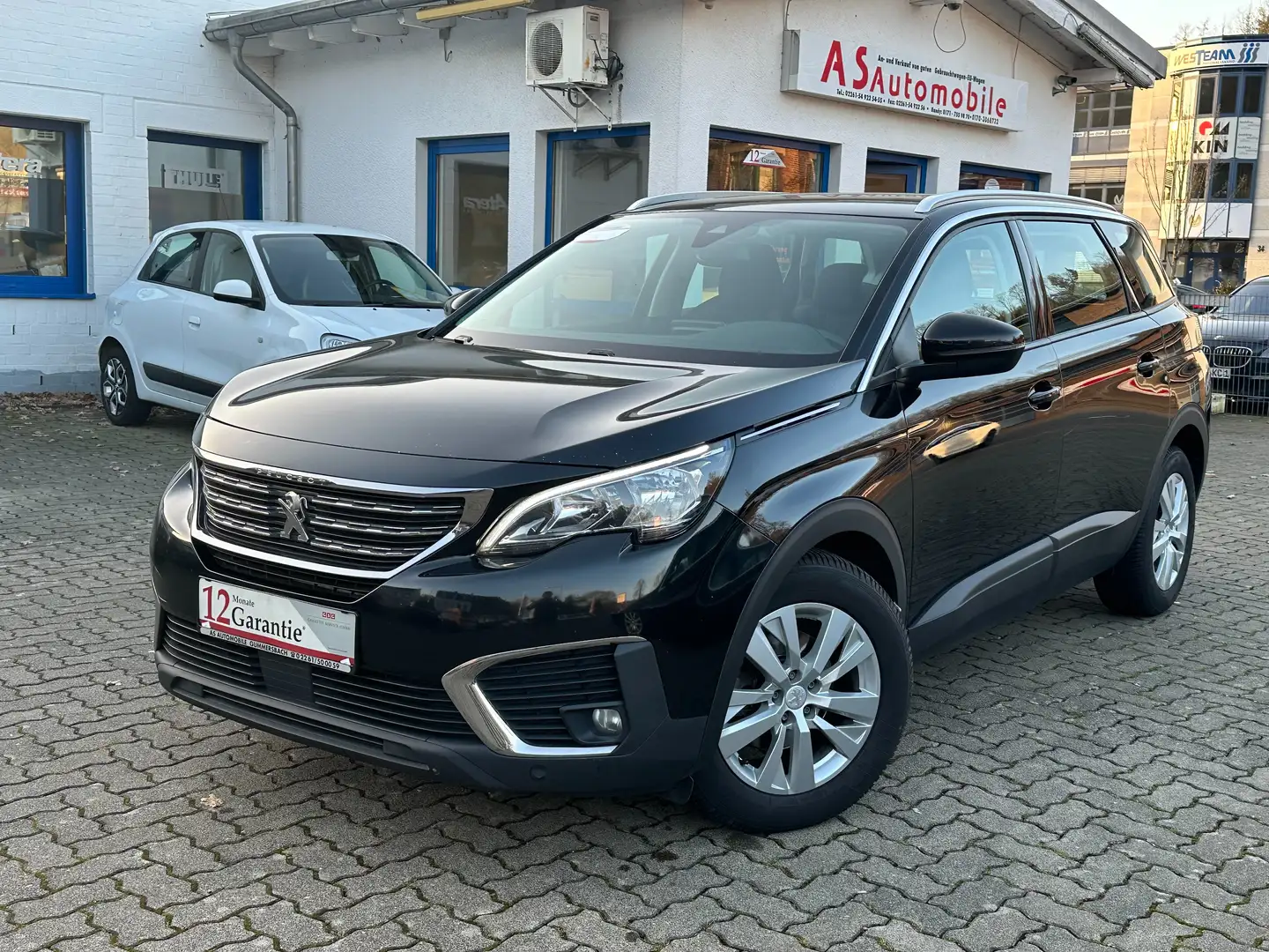 Peugeot 5008 1.5 HDI Active Business+NAVI+ACC+6 GANG+KLIMATRON Zwart - 1