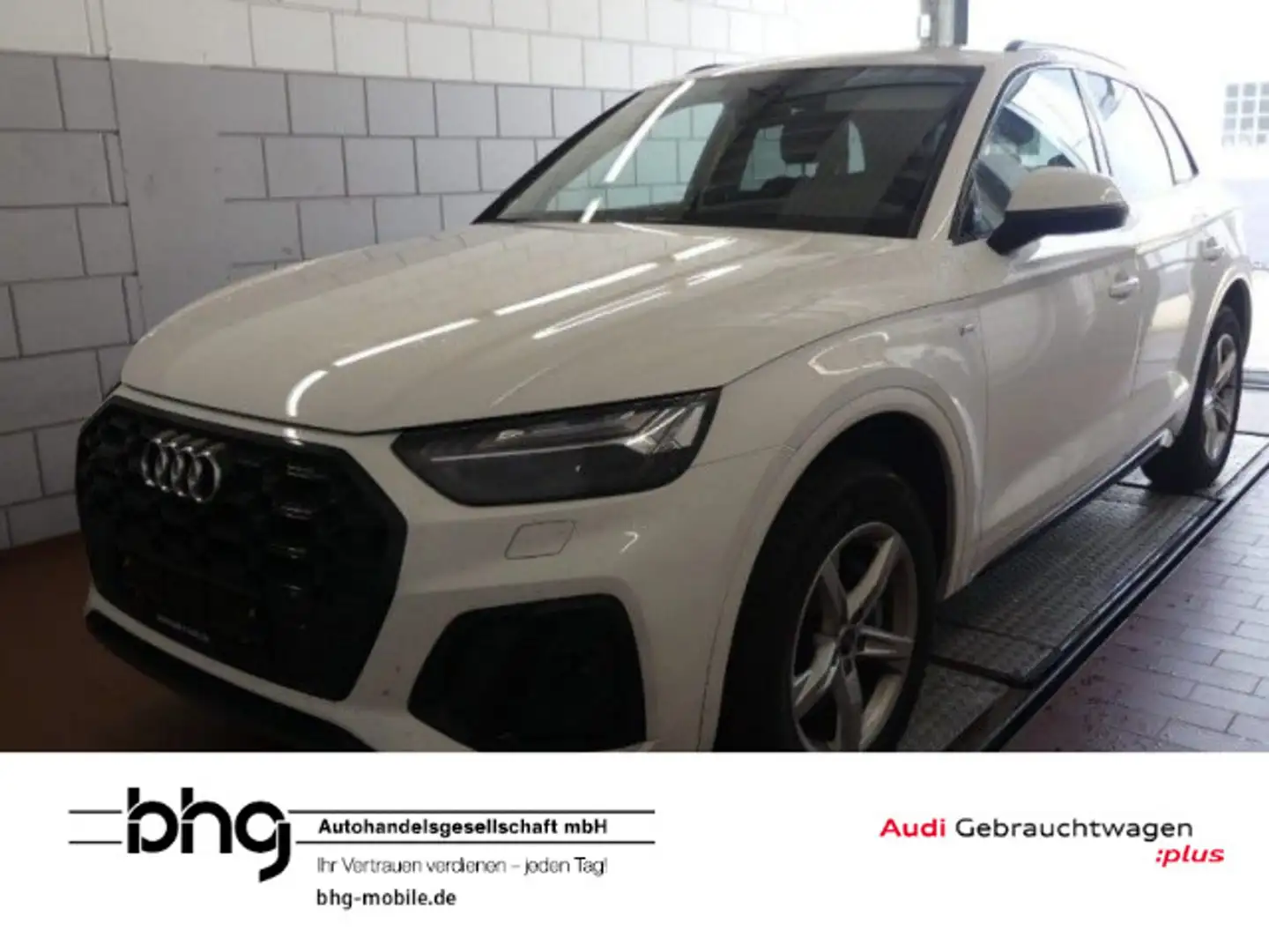 Audi Q5 55TFSIe quattro S tronic S line e-tron CEE Op Blanc - 1