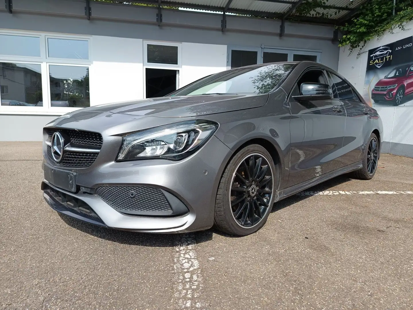 Mercedes-Benz CLA 220 CLA -Klasse CLA 220 CDI / d  AMG Line Gris - 1