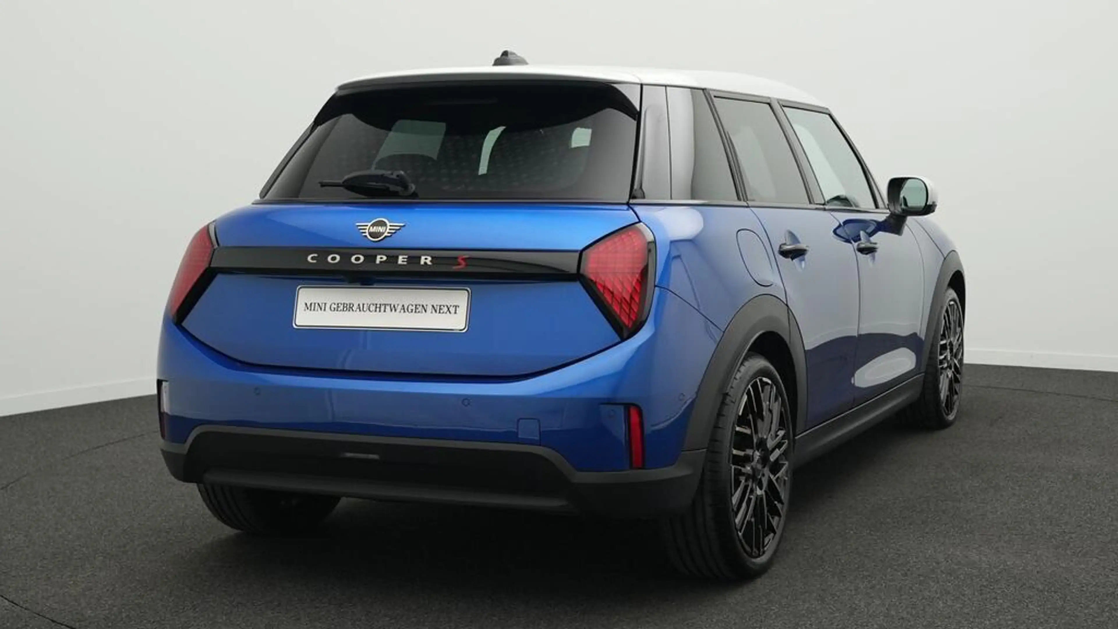 MINI Cooper S Favoured Trim — photo 6