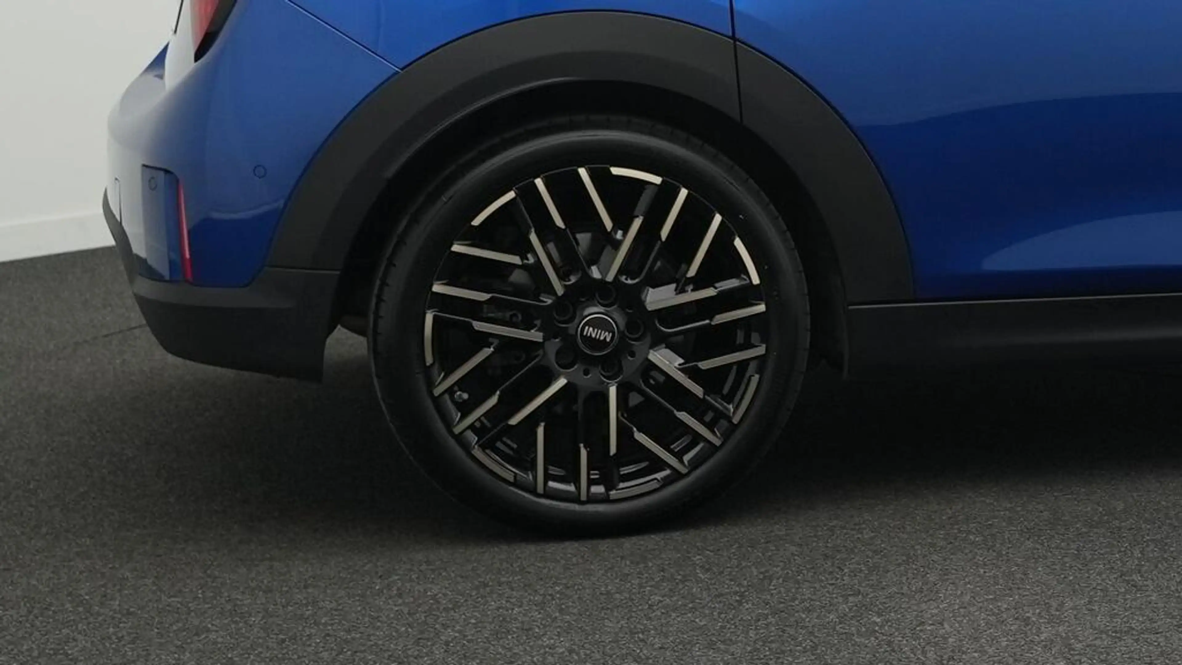 MINI Cooper S Favoured Trim — photo 9