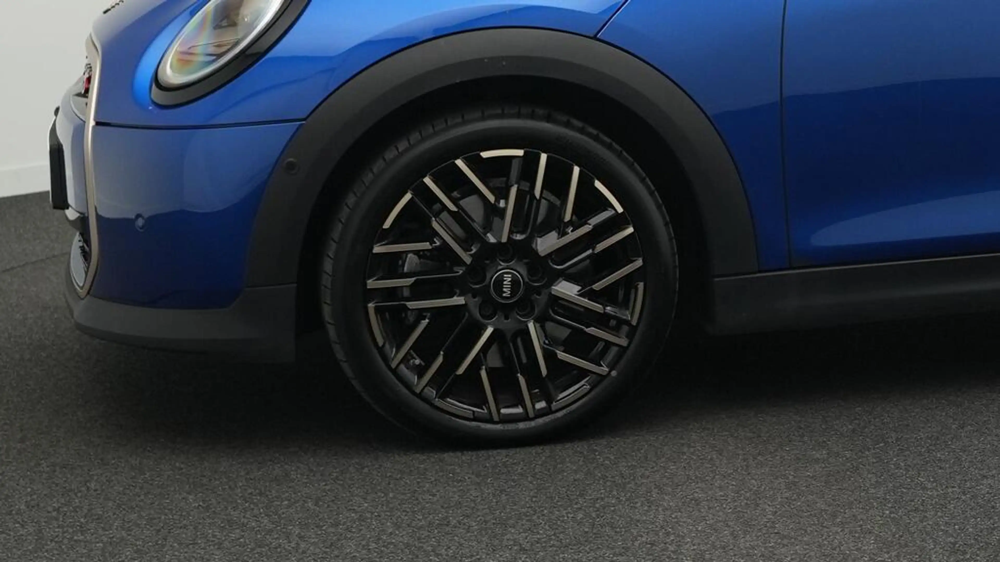 MINI Cooper S Favoured Trim — photo 11