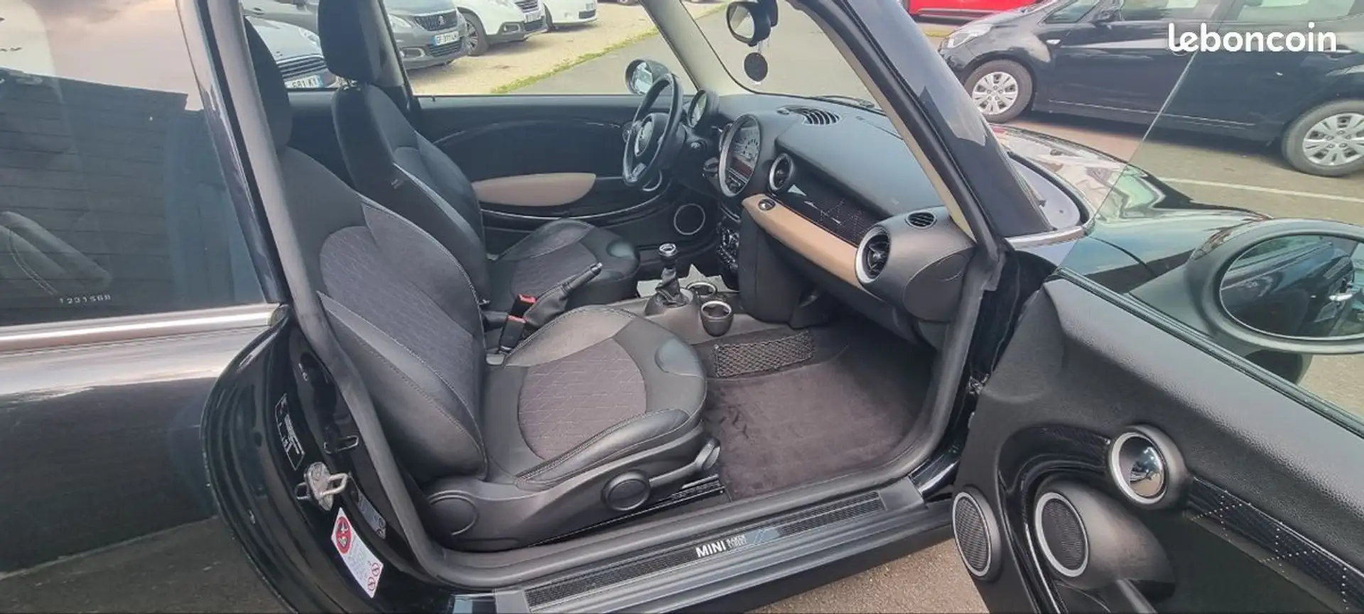 MINI One Cooper 1.6 D 112 ch Pack CHILI Noir - 2