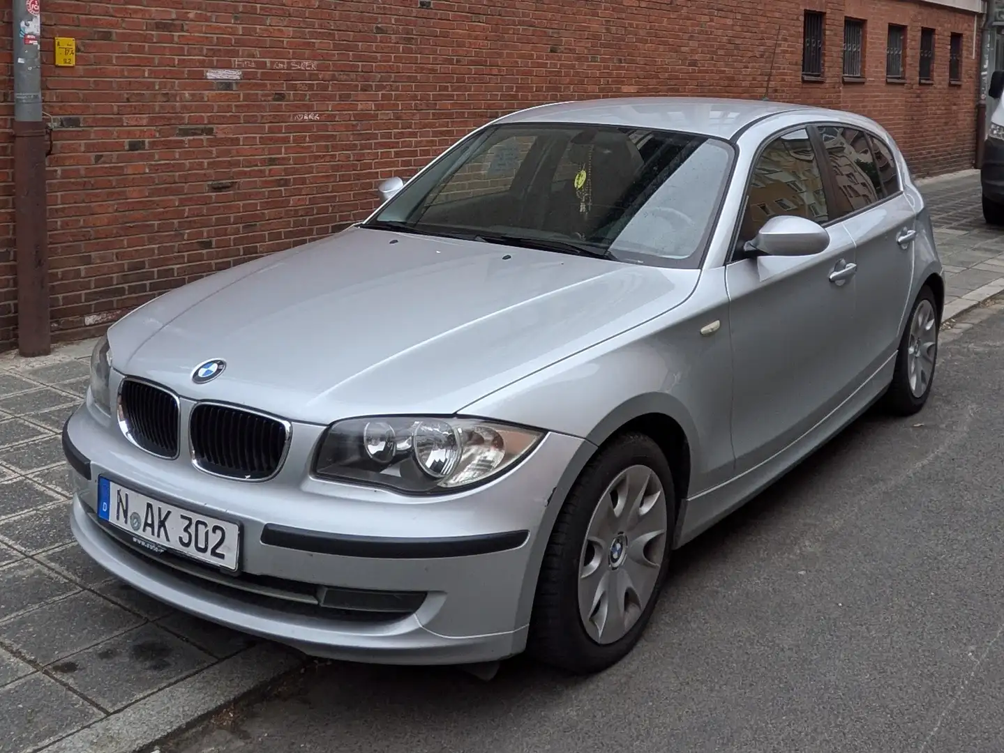 BMW 116 116i Silber - 2