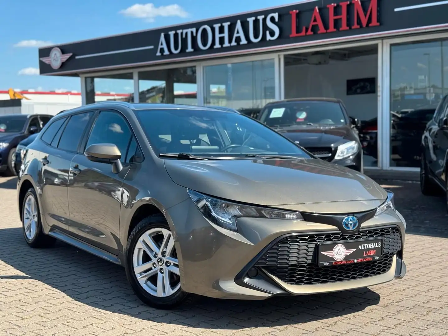 Toyota Corolla Touring Sports Hybrid Business Edition - 1