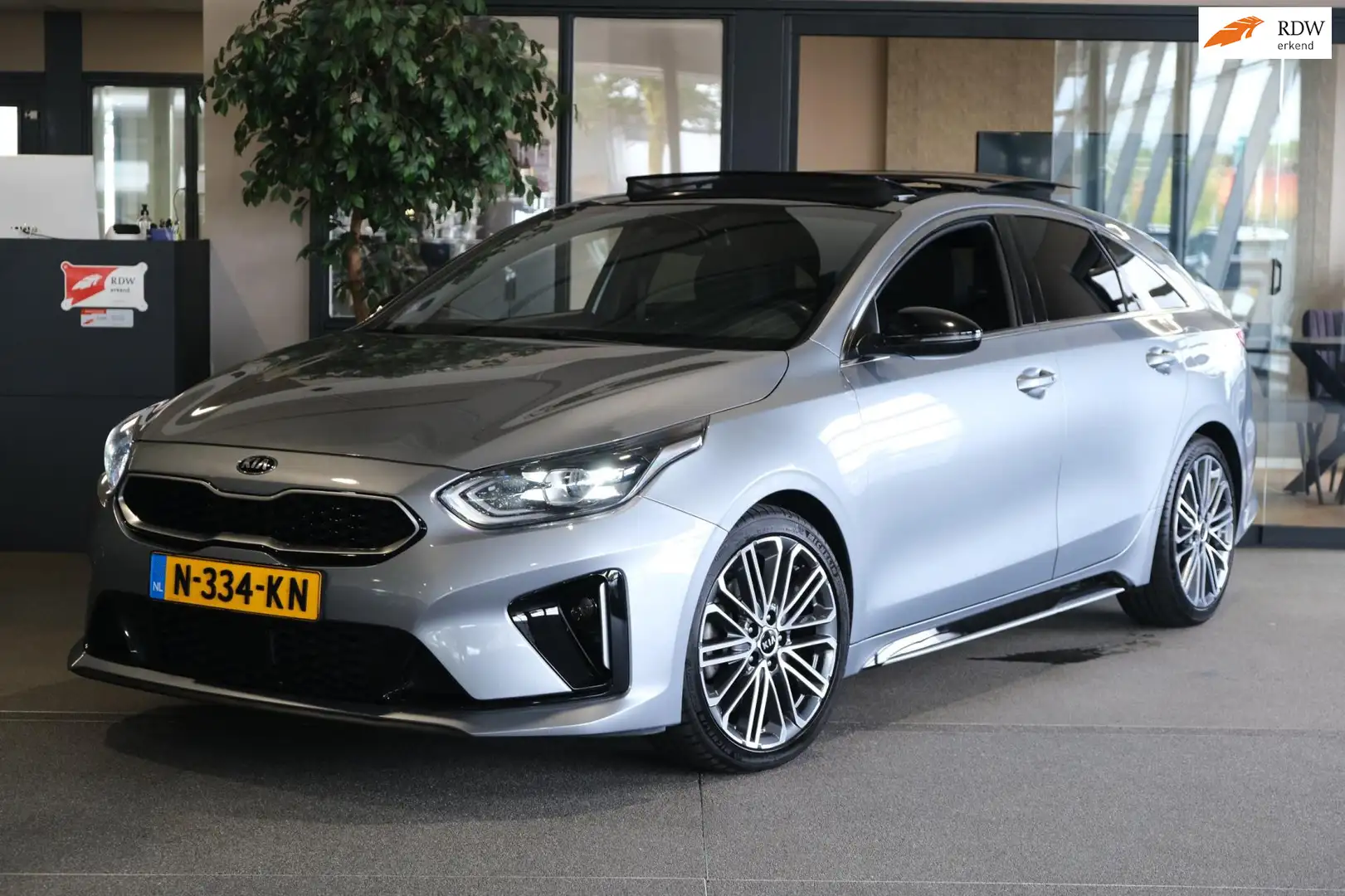Kia ProCeed / pro_cee'd 1.5 T-GDI GT-PlusLine Pano Virtual Led Leder Cam P Gris - 1