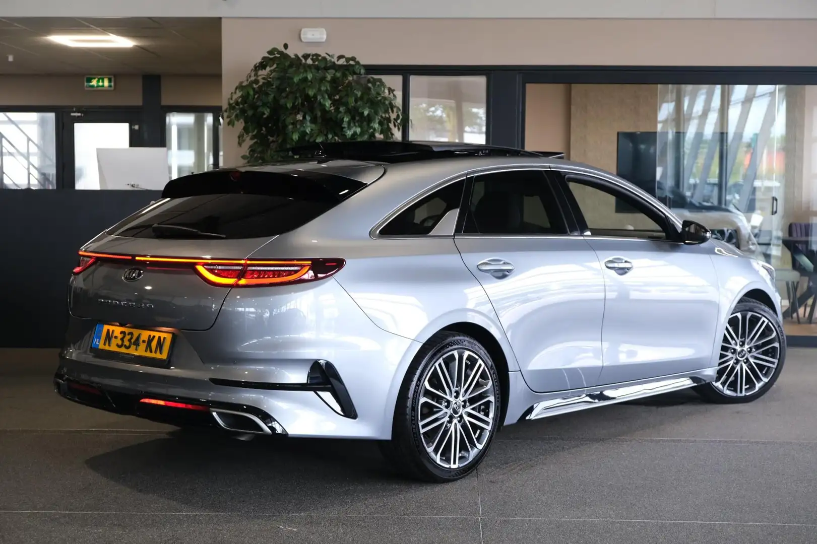 Kia ProCeed / pro_cee'd 1.5 T-GDI GT-PlusLine Pano Virtual Led Leder Cam P Gris - 2