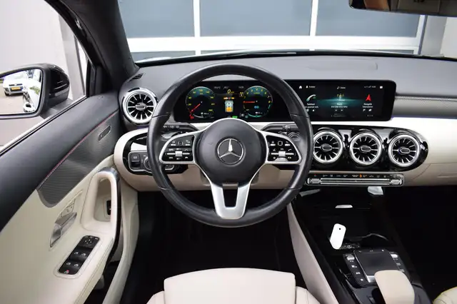 Mercedes-Benz A-Class view 22