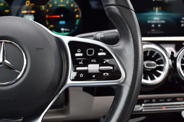 Mercedes-Benz A-Class view 26