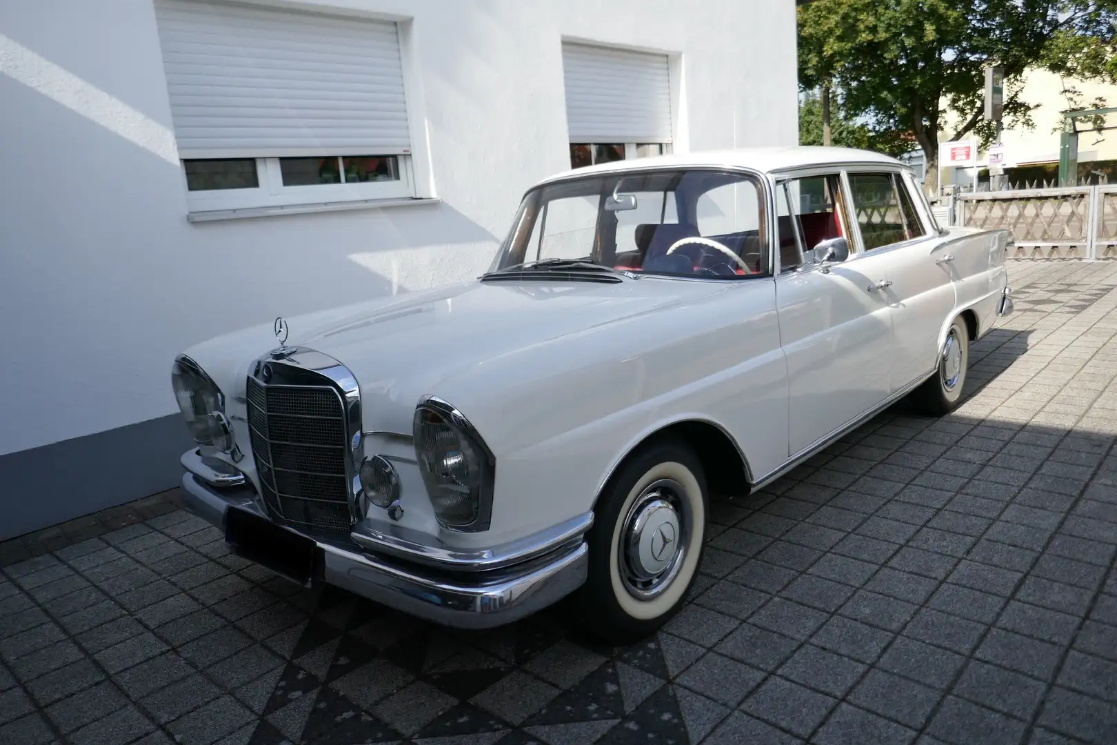 Mercedes-Benz 220 S Heckflosse (W111) Blanco - 1