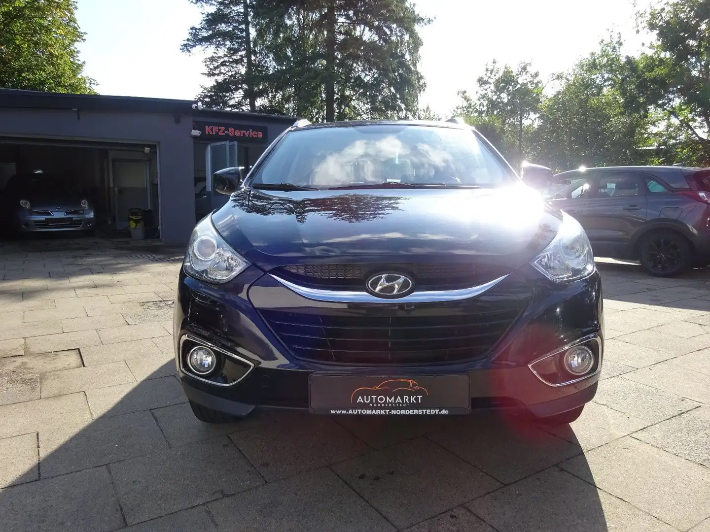 Hyundai iX35 Comfort 2WD/Klimaanlage/Tüv 09.2027 Schwarz - 2