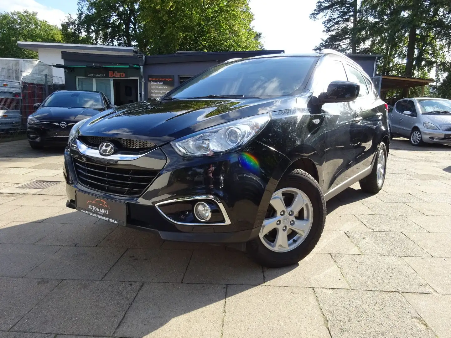 Hyundai iX35 Comfort 2WD/Klimaanlage/Tüv 09.2027 Schwarz - 1
