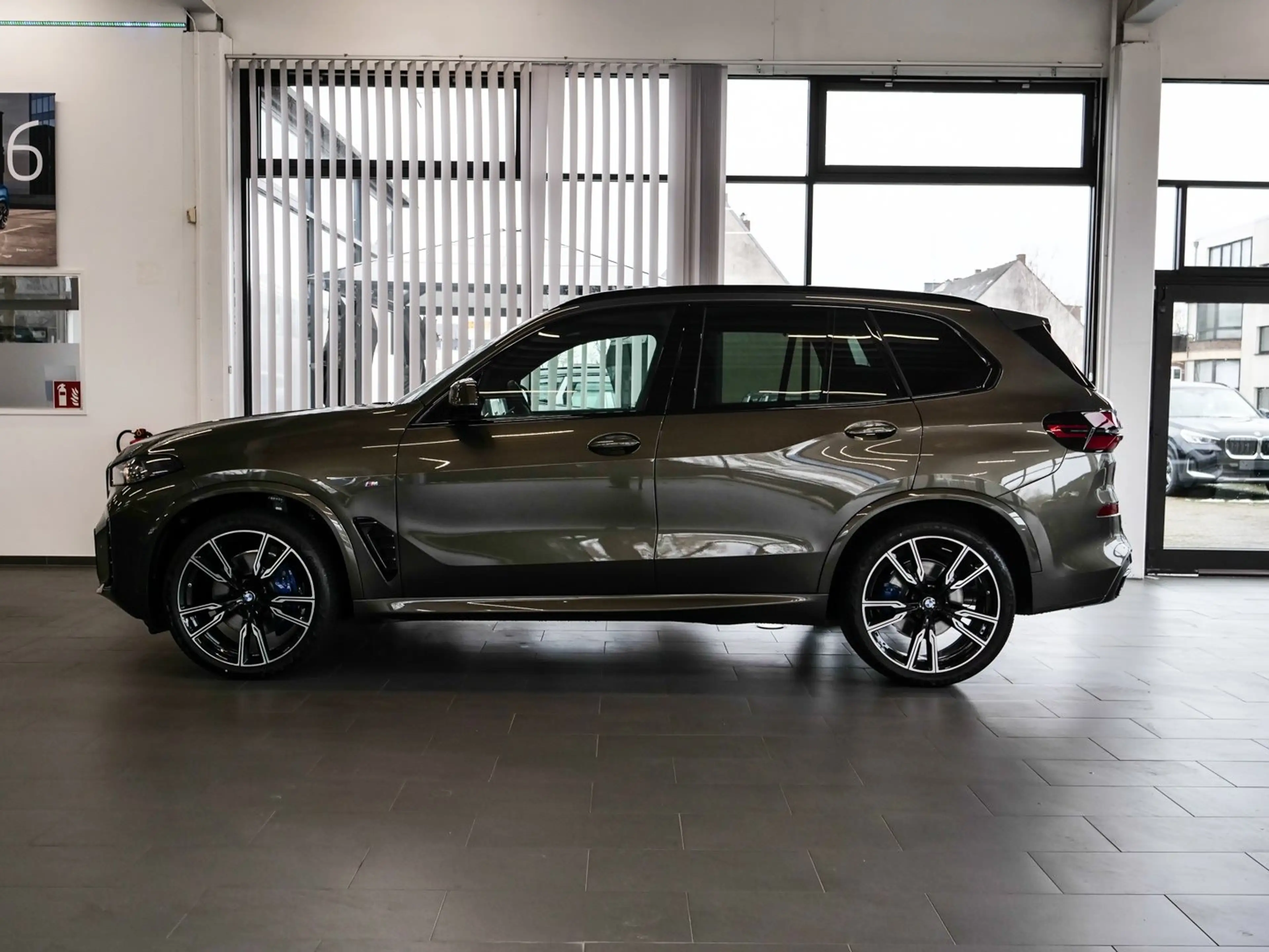 BMW X5 xDrive30d M Sport Pro PANO CARBON Soft-close — photo 4