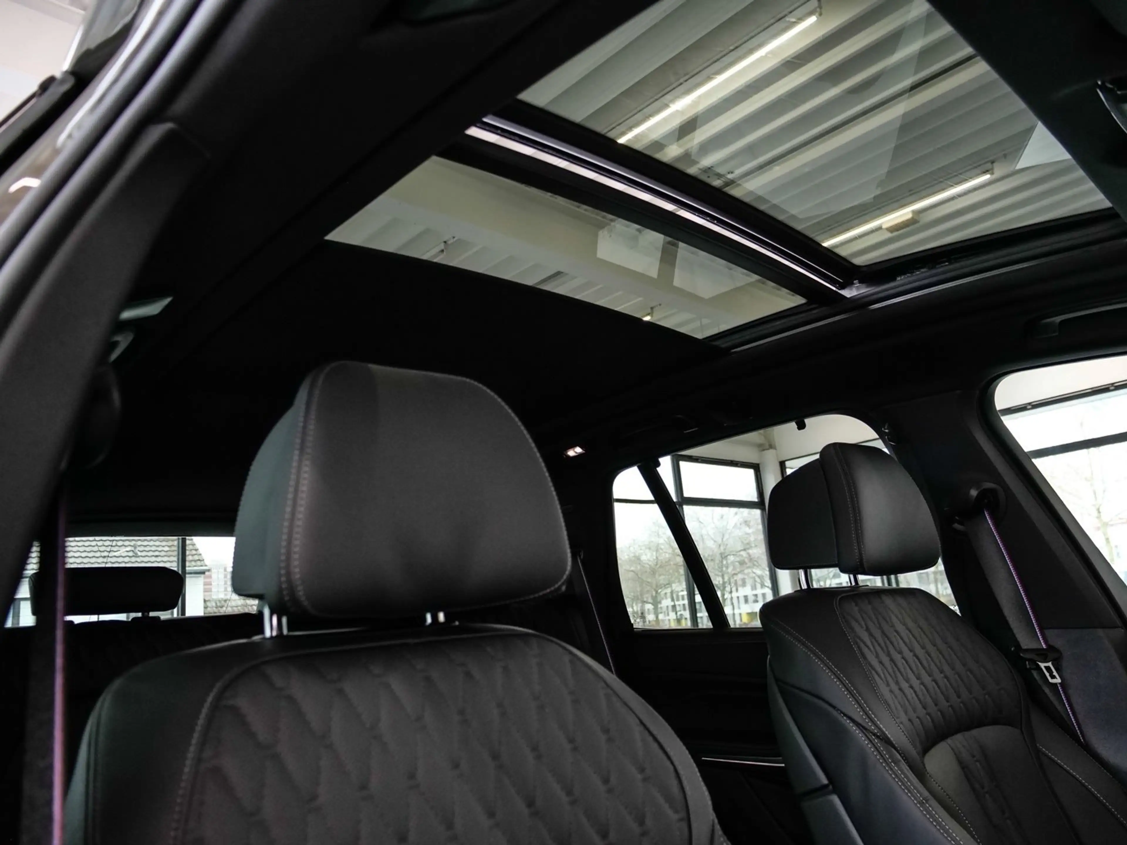 BMW X5 xDrive30d M Sport Pro PANO CARBON Soft-close — photo 18