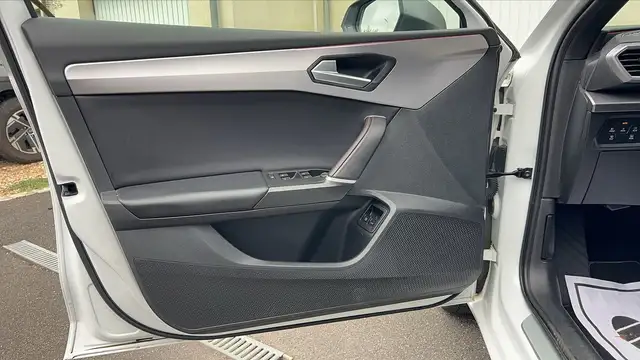 Seat Leon view 7