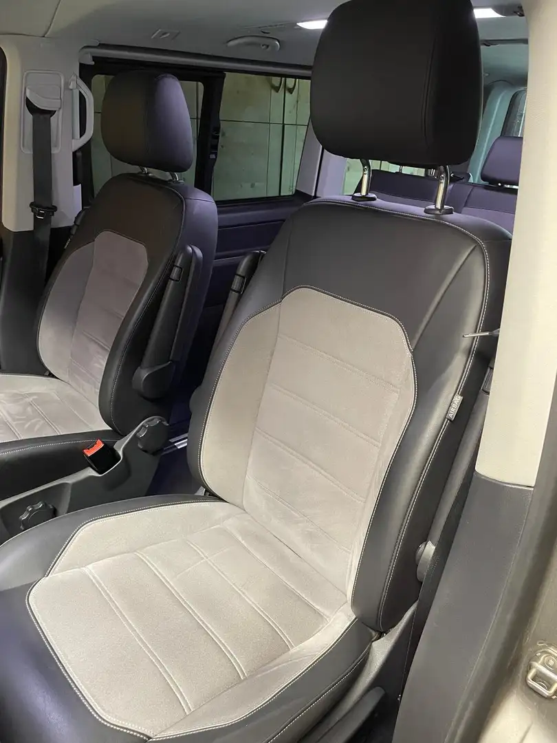 Volkswagen T6.1 Multivan Multivan 2.0 tdi Highline 4motion 150cv dsg 7p. Чёрный - 2