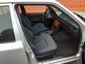 Mercedes-Benz 250 Diesel - W124 - sehr gesund Argent - thumbnail 10