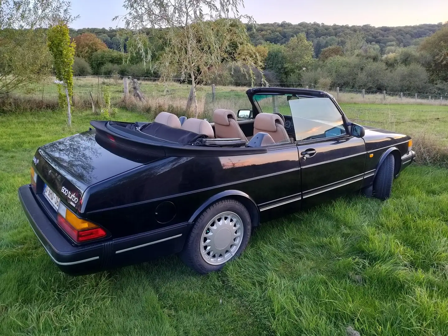 Saab 900 Noir - 2