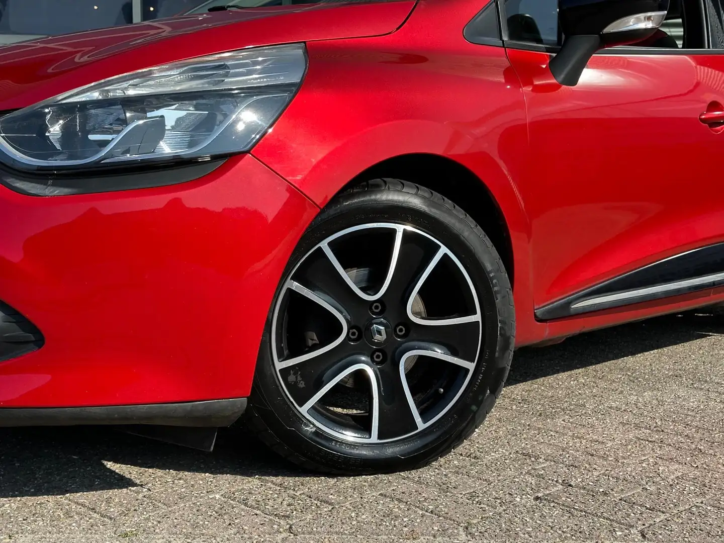 Renault Clio 0.9 TCe Dynamique | Navi | CRUISECR | Keyless | PD Rojo - 2
