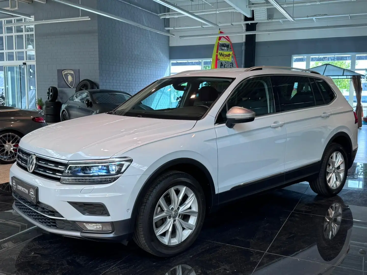 Volkswagen Tiguan Allspace Highline 4M Kamera Navi SthzgAHK Silber - 1