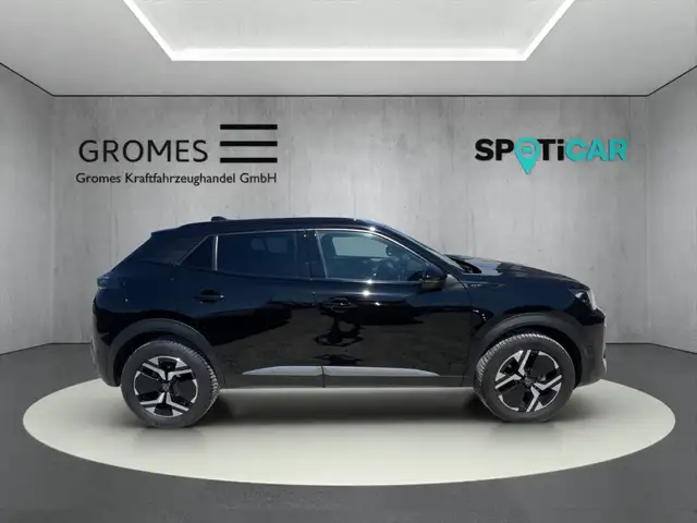 Peugeot 2008 view 2