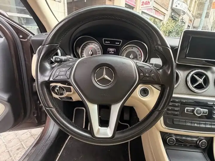 Mercedes-Benz GLA 2015, foto 8