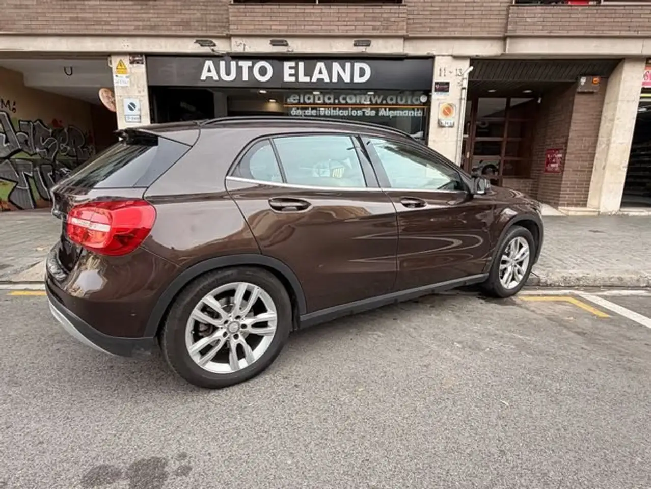 Mercedes-Benz GLA 200