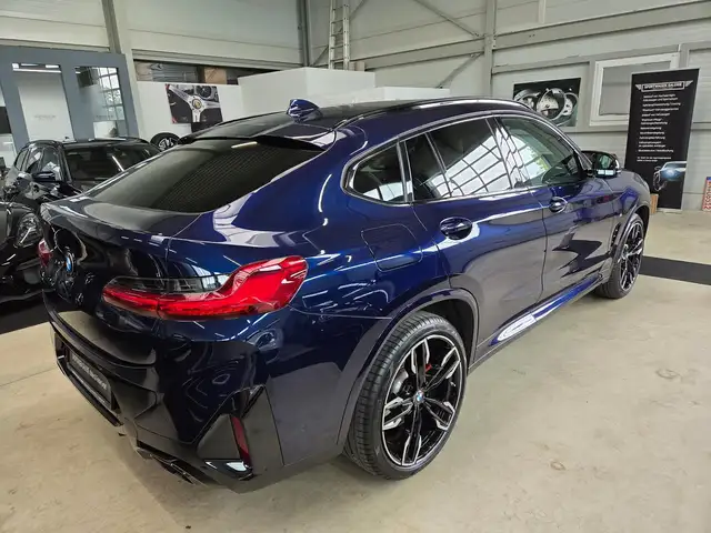 BMW X4 M view 10