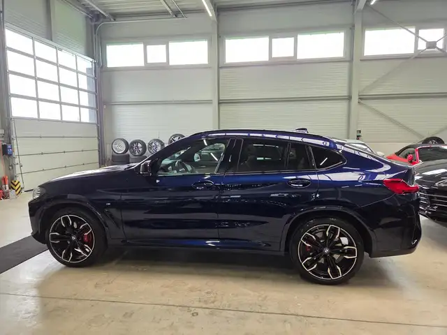 BMW X4 M view 15