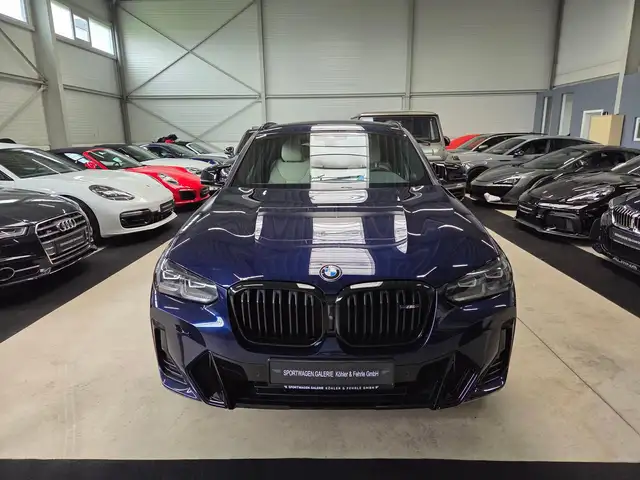 BMW X4 M view 3
