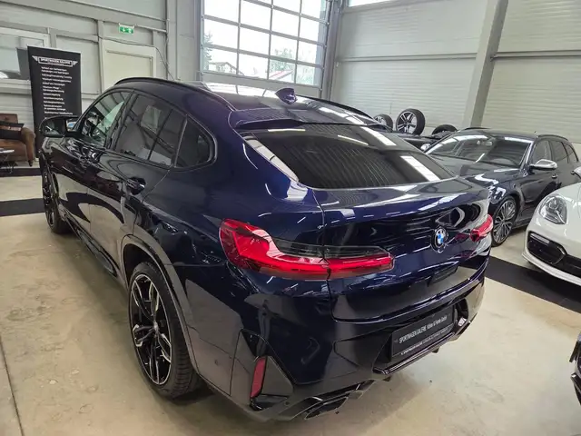 BMW X4 M view 13