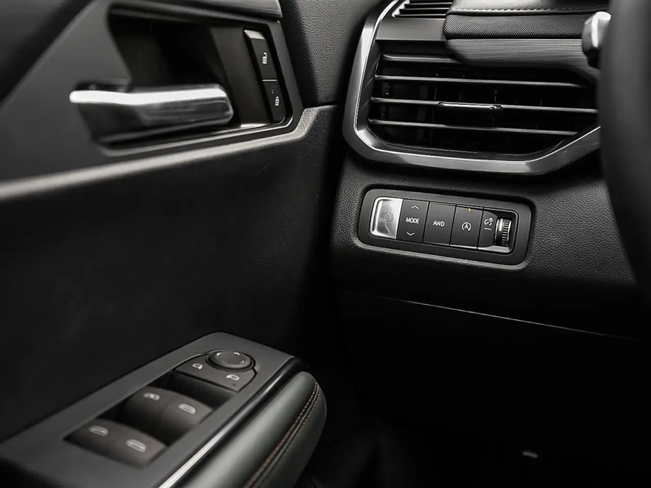 GMC Acadia снимка GMC Acadia