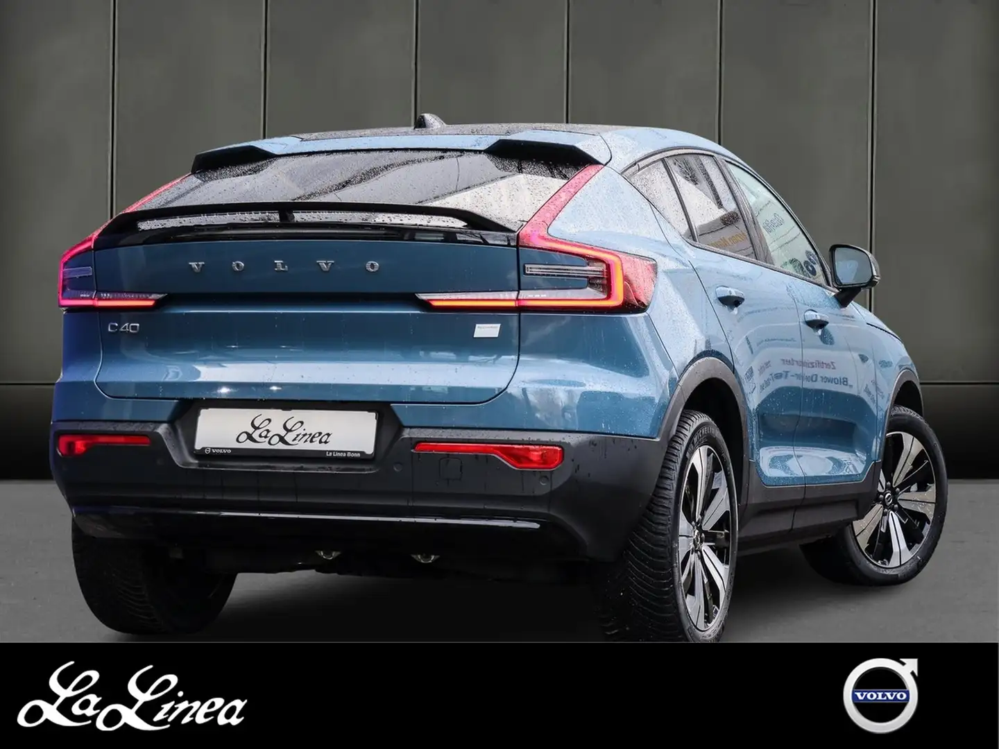Volvo C40 Core Recharge Pure Electric 2WD Blau - 2