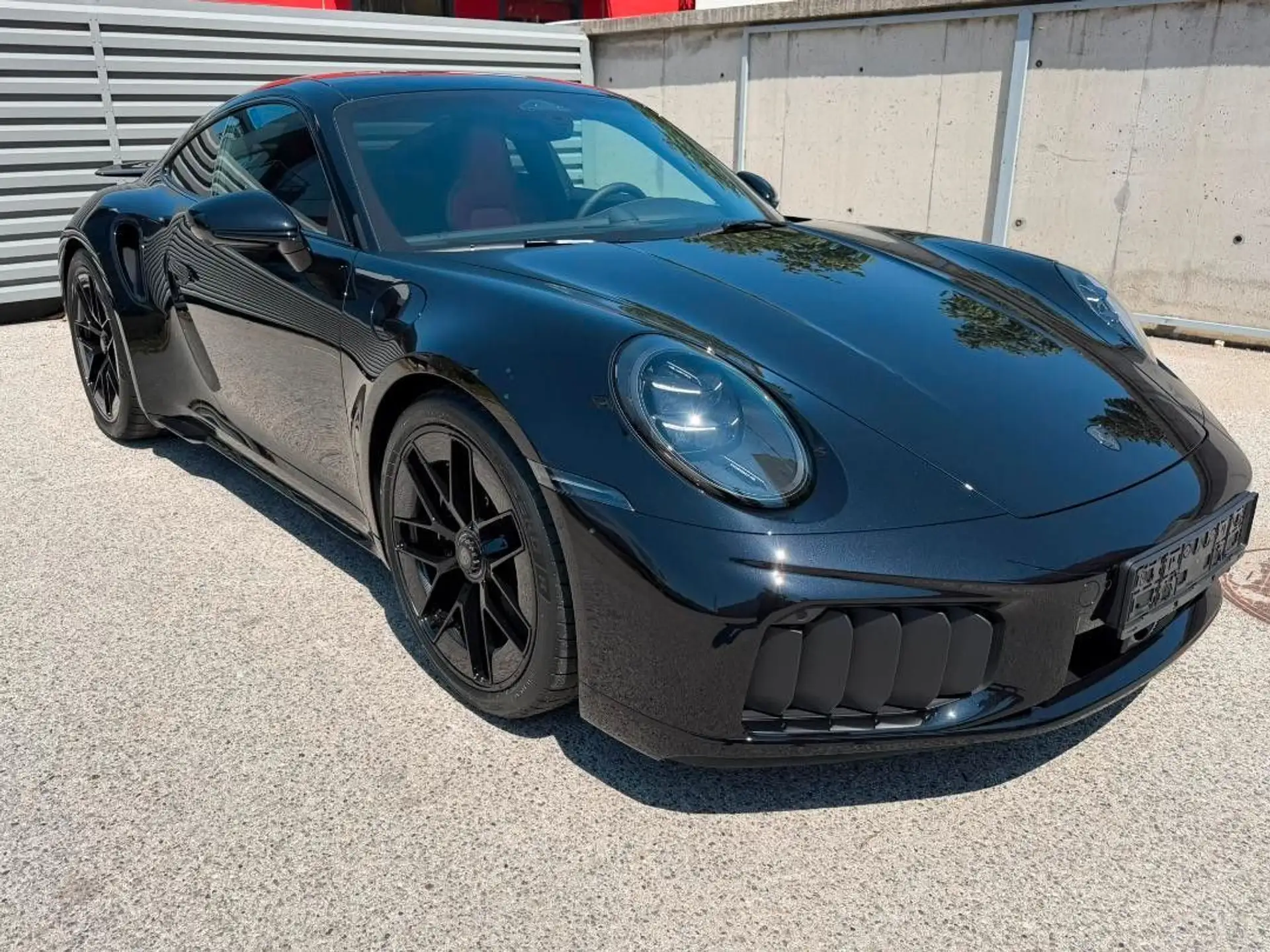 포르쉐 911 Turbo S Coupe 2026 검정 사진 3