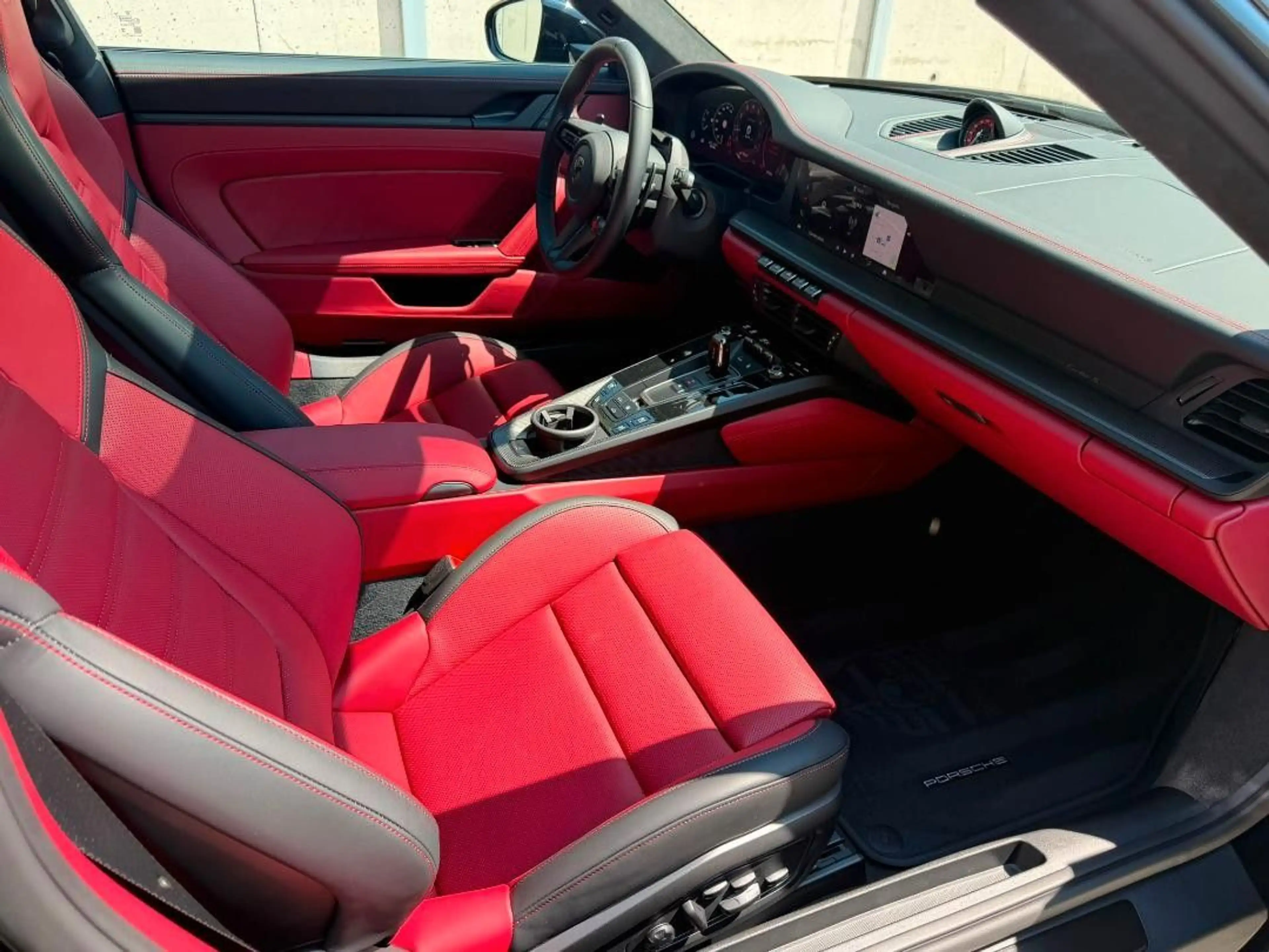 Porsche 992 Turbo S Lift Burmester Carbon PDCC PASM PCCB — photo 9