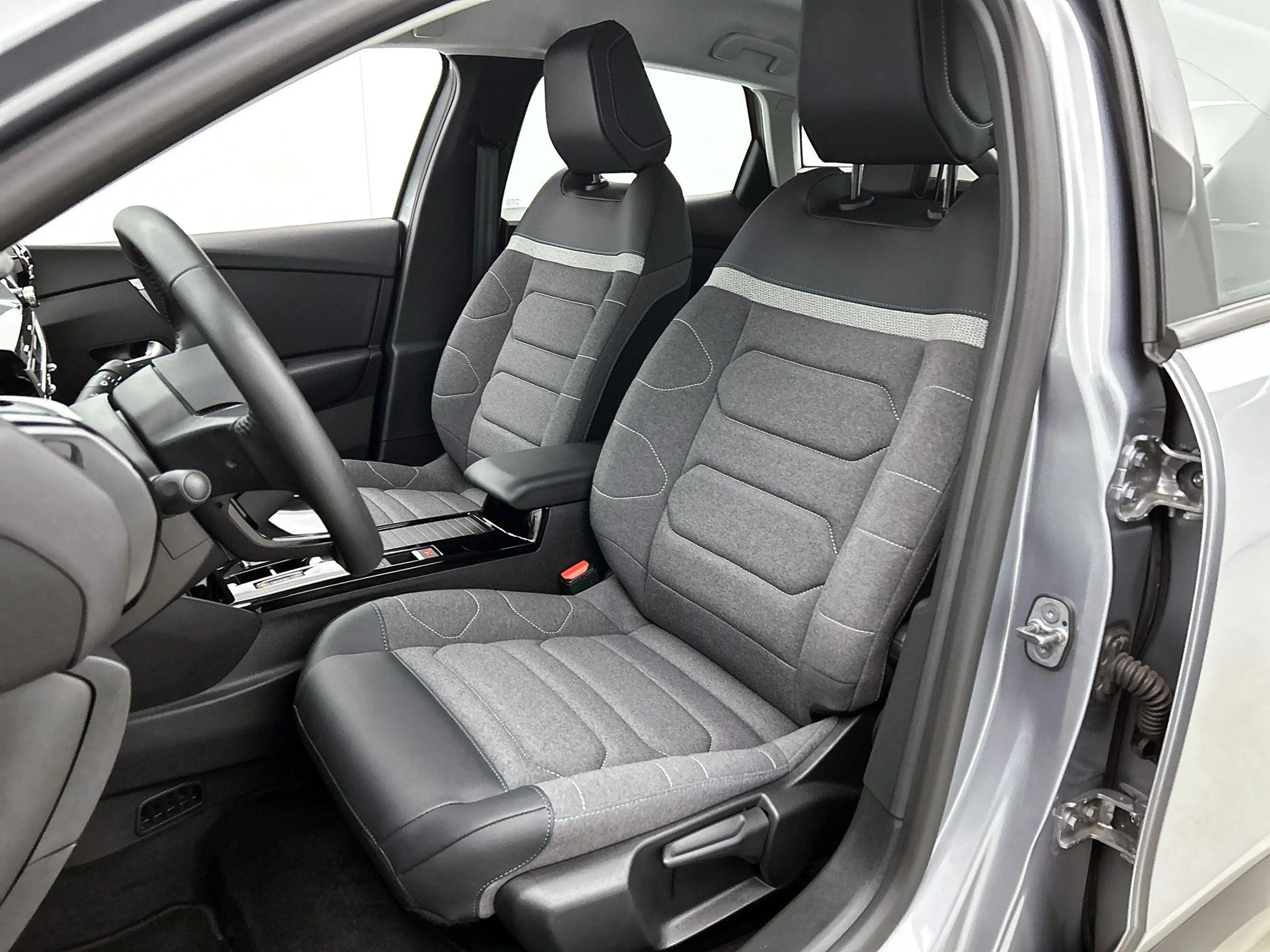 Citroen E-C4 Electric 136pk You 50 kWh Automaat | Accu 96% | 3 Fase | Ca — photo 9