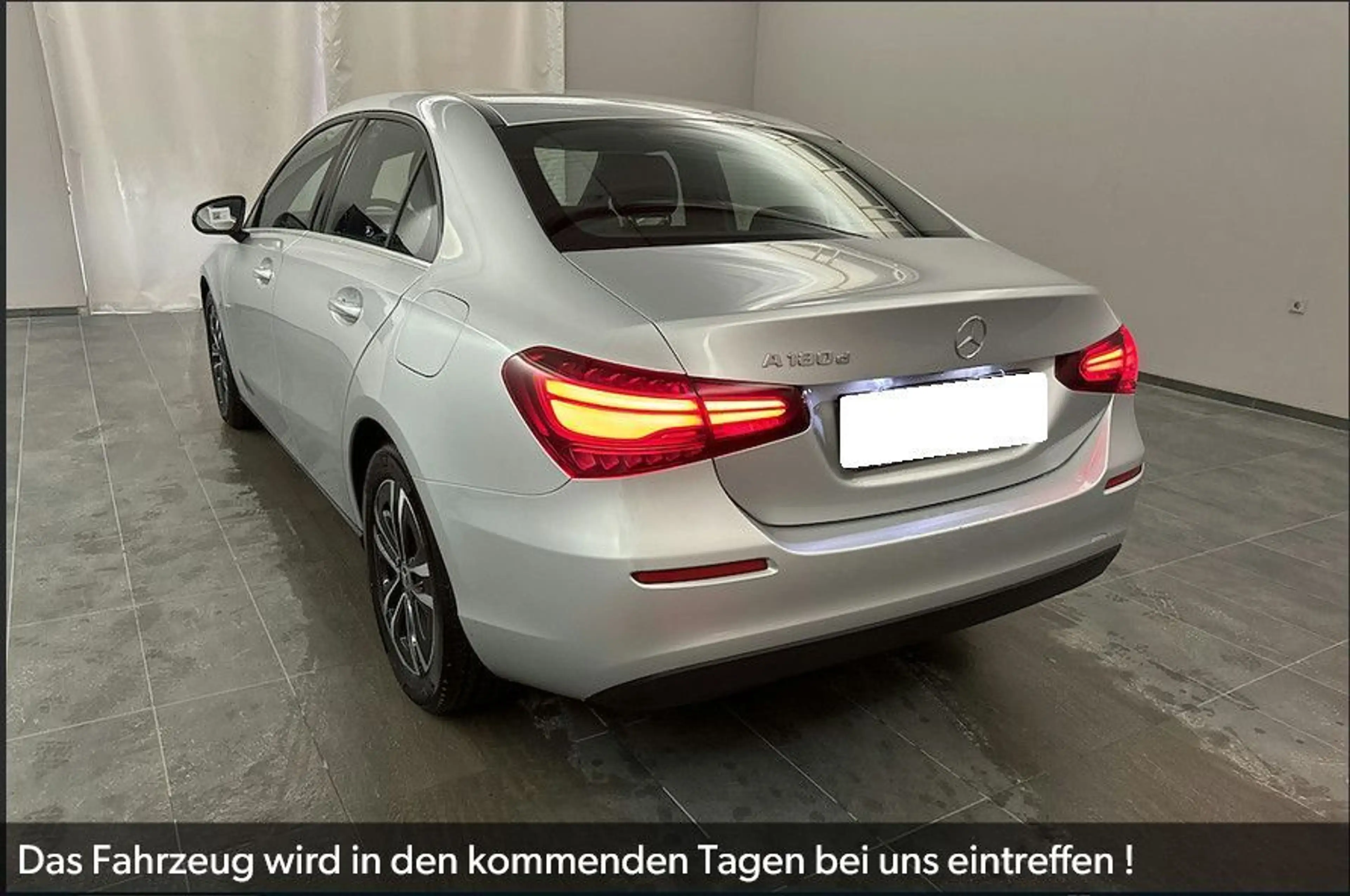 Mercedes-Benz A 180 d DCT *LIMOUSINE *KLIMA*NAVI*CARPLAY* — photo 2