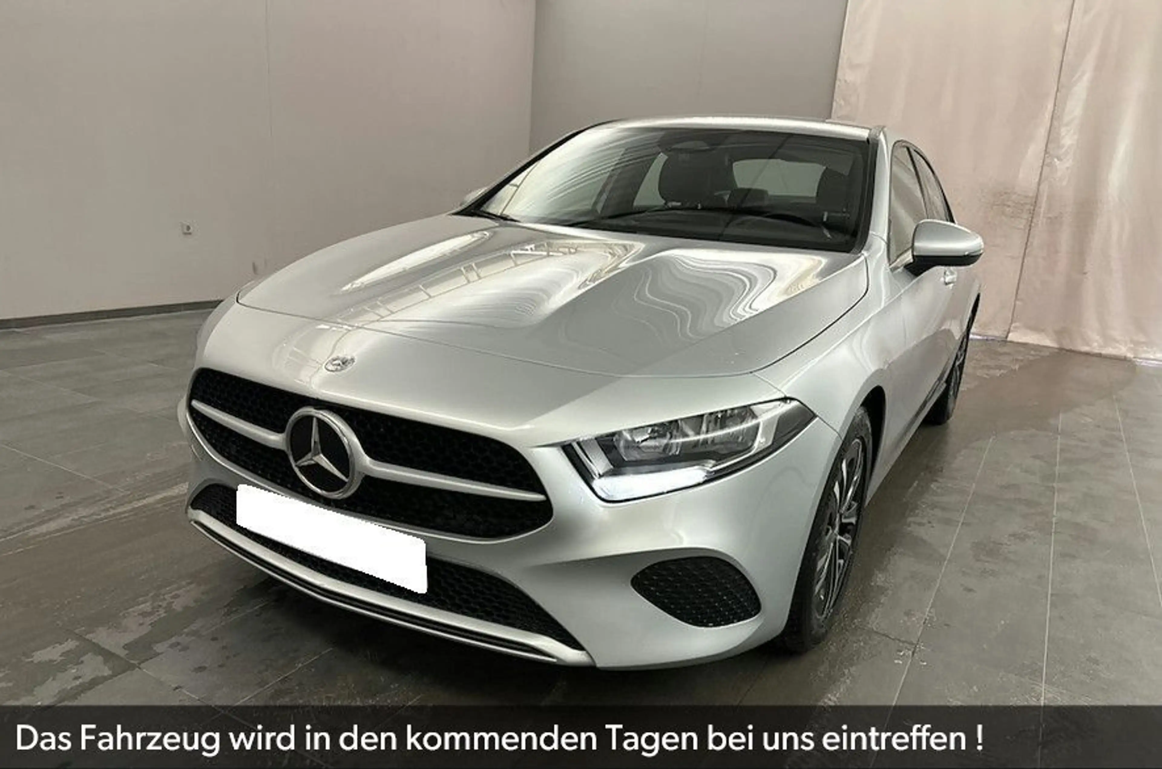 Mercedes-Benz A 180 d DCT *LIMOUSINE *KLIMA*NAVI*CARPLAY*