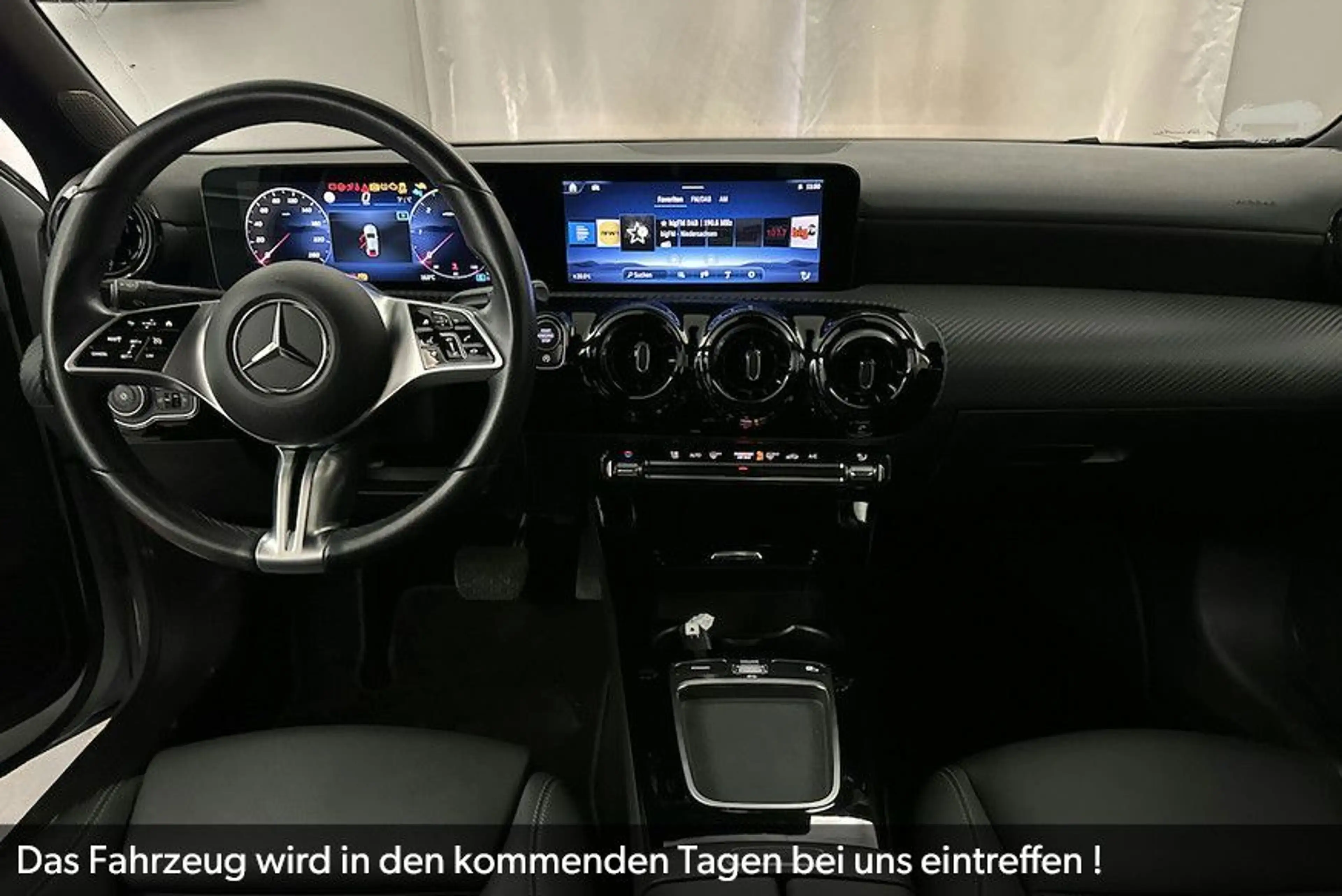 Mercedes-Benz A 180 d DCT *LIMOUSINE *KLIMA*NAVI*CARPLAY* — photo 3