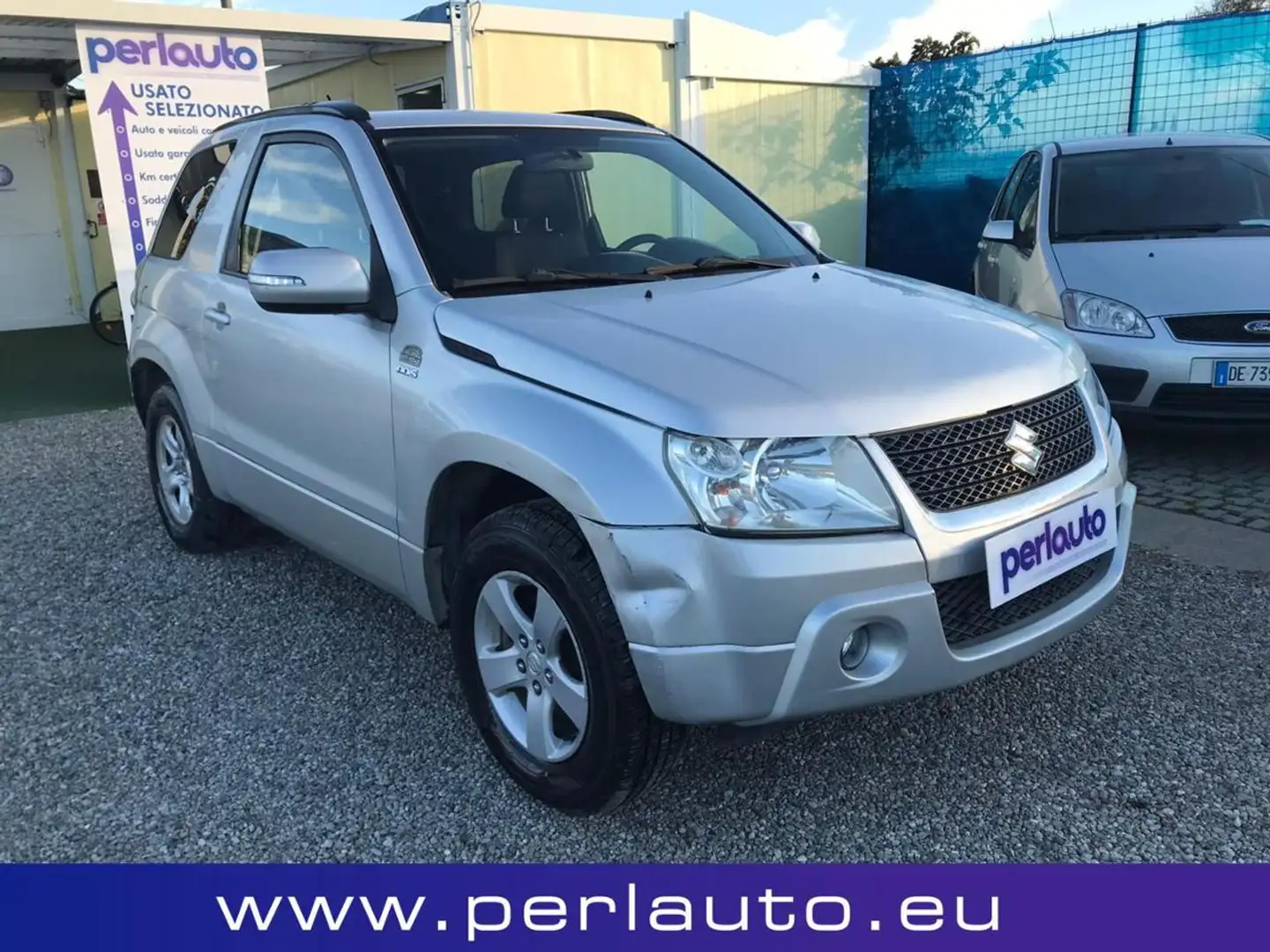 Suzuki Grand Vitara 1.9 DDiS 3 porte Argento - 2