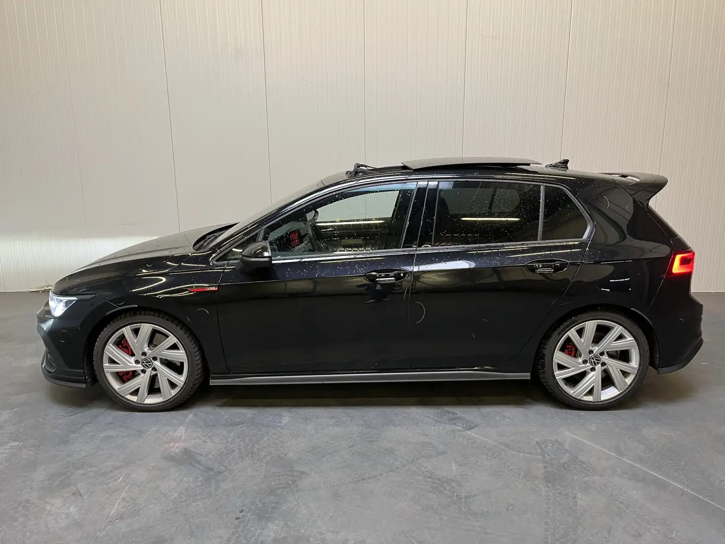 Volkswagen Golf GTI 2.0 TSI Clubsport / AUTOMAAT/ 300 PK/ HARMAN KARDO Zwart - 2